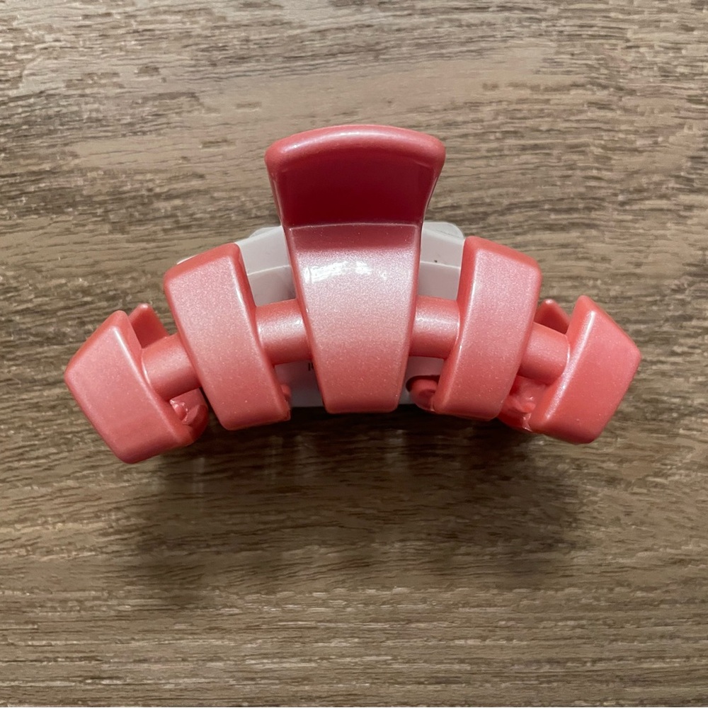 Teleties Small Calming Coral Classic Hair Claw Clip